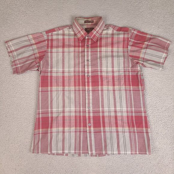 Vintage Van Heusen 417‎ Shirt Mens Large Red Plaid Button Down Short Sleeve - Picture 1 of 12
